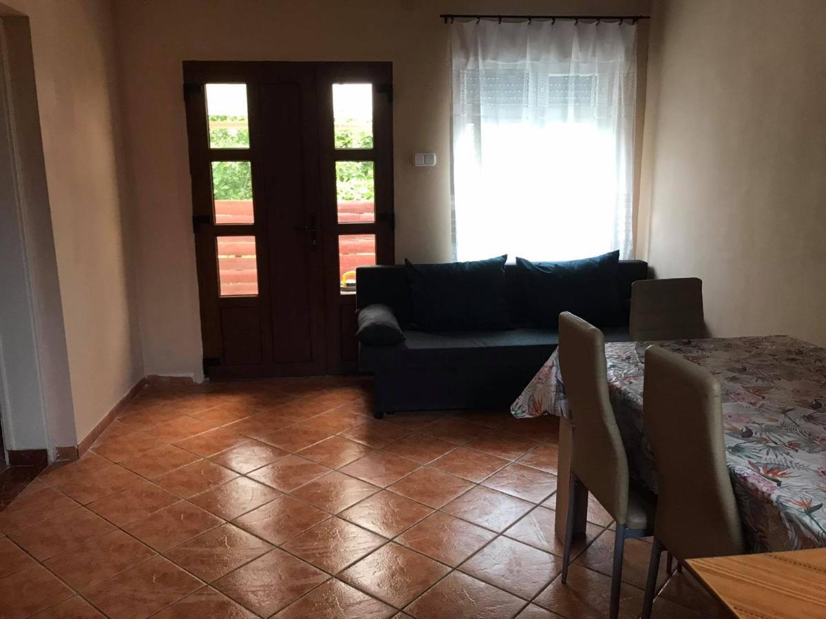 Tahiti Apartman Διαμέρισμα Hajdúszoboszló Εξωτερικό φωτογραφία