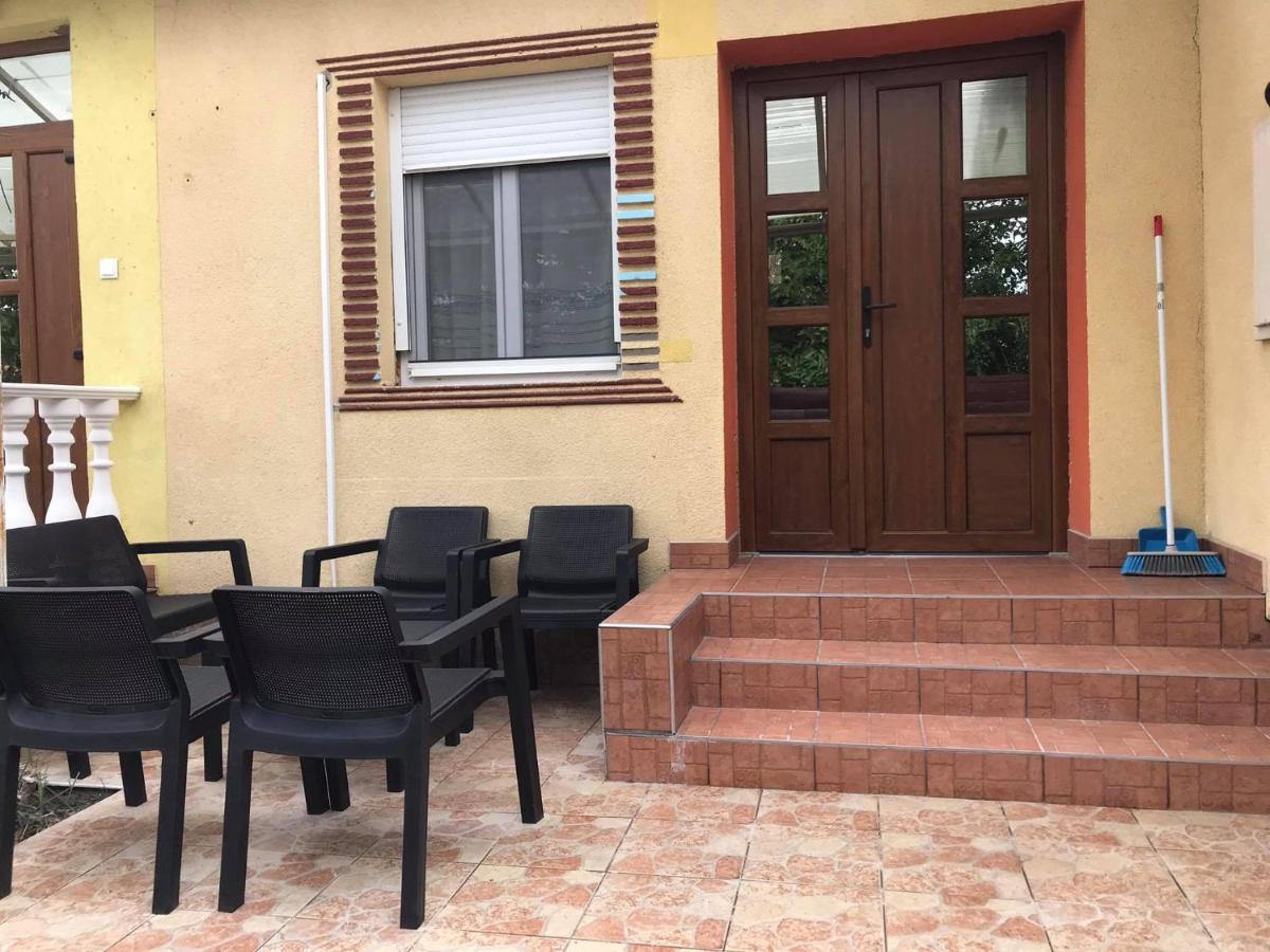 Tahiti Apartman Διαμέρισμα Hajdúszoboszló Εξωτερικό φωτογραφία