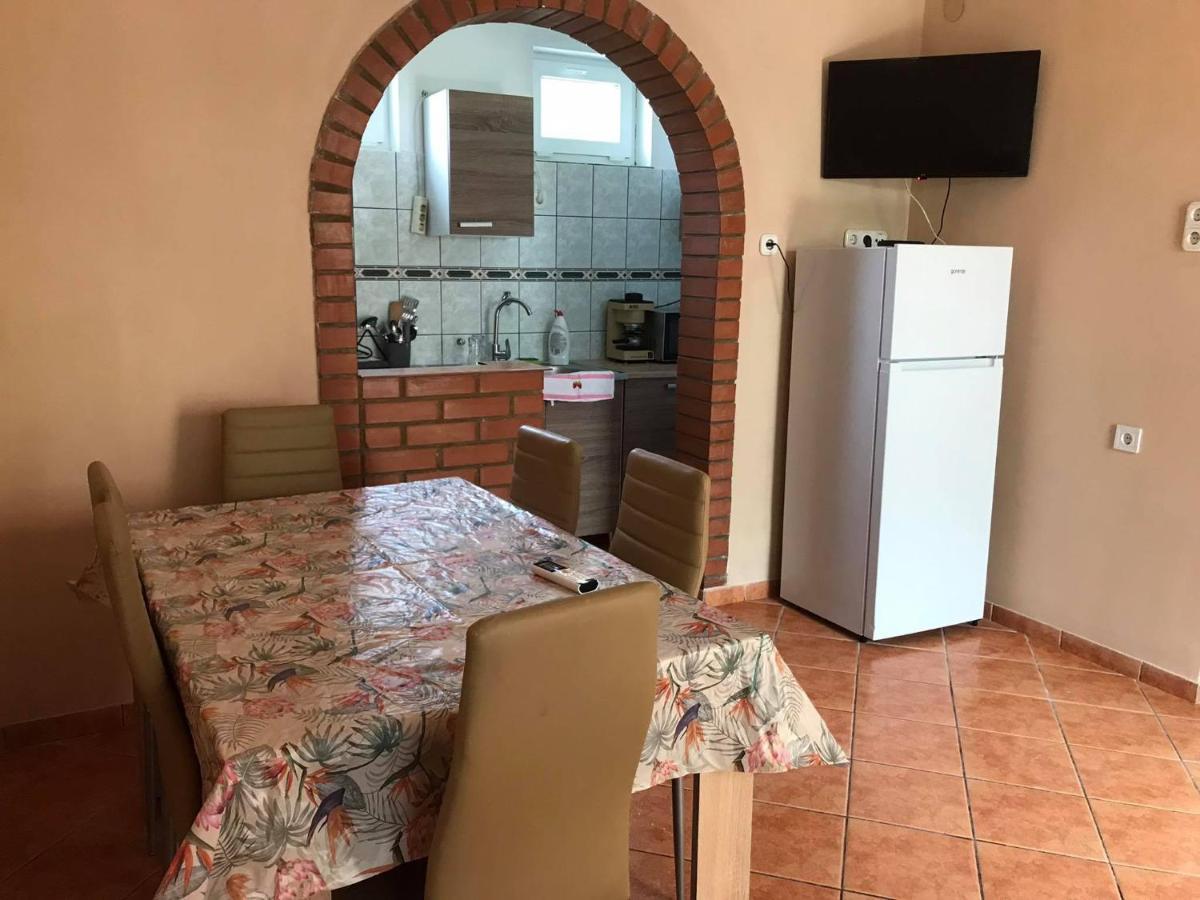 Tahiti Apartman Διαμέρισμα Hajdúszoboszló Εξωτερικό φωτογραφία