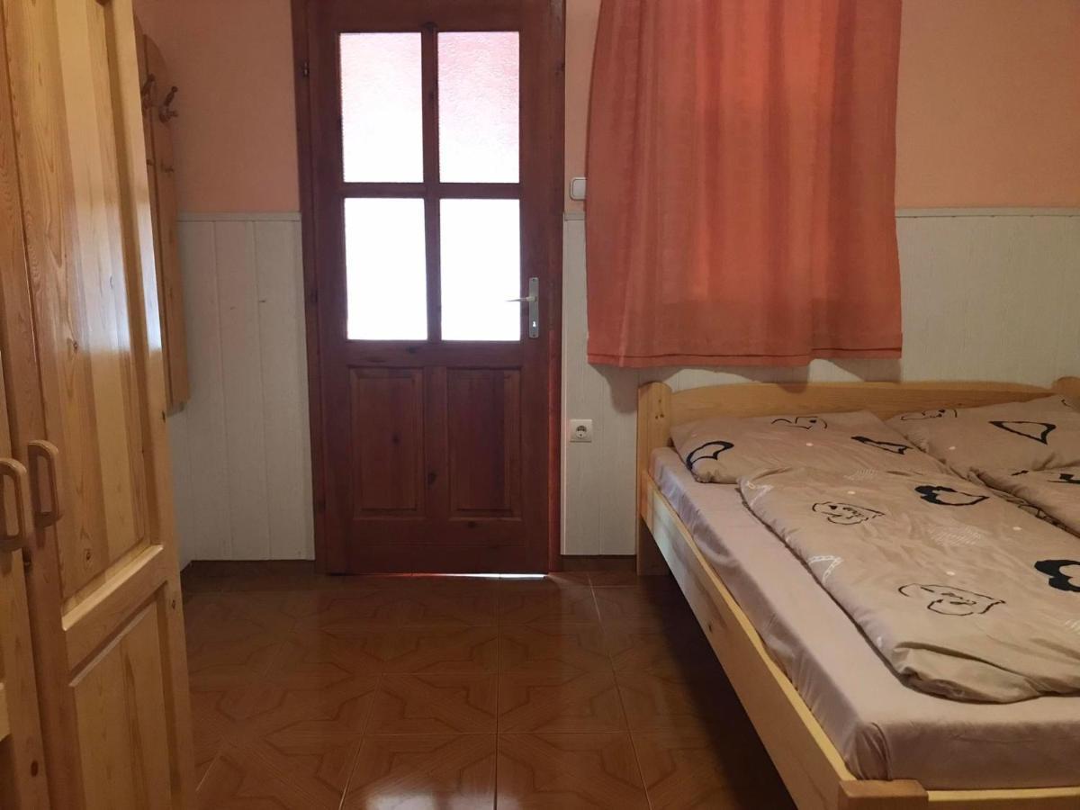 Tahiti Apartman Διαμέρισμα Hajdúszoboszló Εξωτερικό φωτογραφία