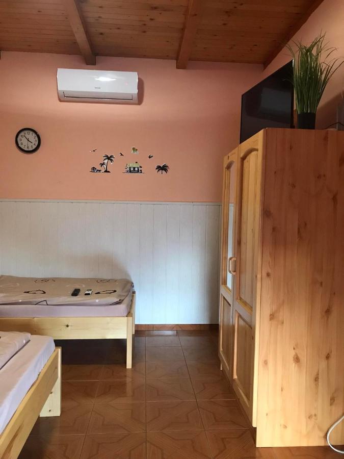 Tahiti Apartman Διαμέρισμα Hajdúszoboszló Εξωτερικό φωτογραφία